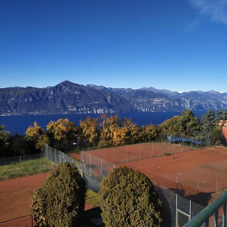 Park Hotel Jolanda San Zeno di Montagna Esterno foto